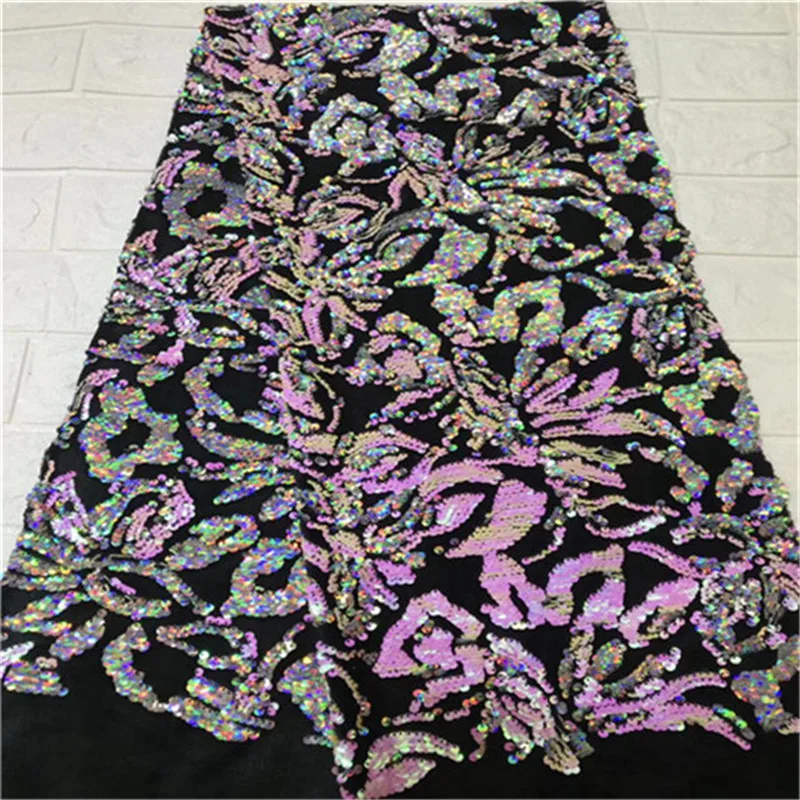 Latest version of a large sequined lace fabric holographic image with colorful Latin clothing fabrics and a major holiday party
Latest version of a large sequined lace fabric holographic image with colorful Latin clothing fabrics and a major holiday party