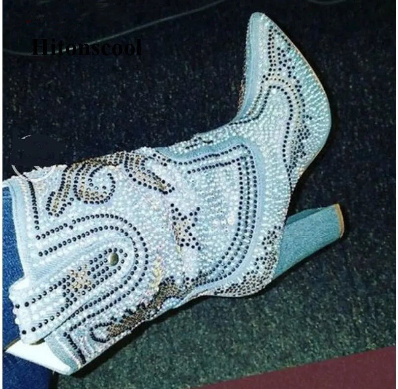 New Pointed Toe Women Boots Charming Western Cowboy Suede Booties Crystal Decorative Thick Heel Shoes Woman Party Heels Ladies
New Pointed Toe Women Boots Charming Western Cowboy Suede Booties Crystal Decorative Thick Heel Shoes Woman Party Heels Ladies