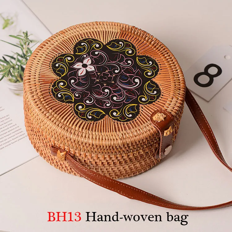Vintage Handmade Woven bag Rattan Woven Shoulder Bags PU Leather Straps Bow Hasp Holiday Beach Crossbody Bag Summer Rattan Bag
Vintage Handmade Woven bag Rattan Woven Shoulder Bags PU Leather Straps Bow Hasp Holiday Beach Crossbody Bag Summer Rattan Bag