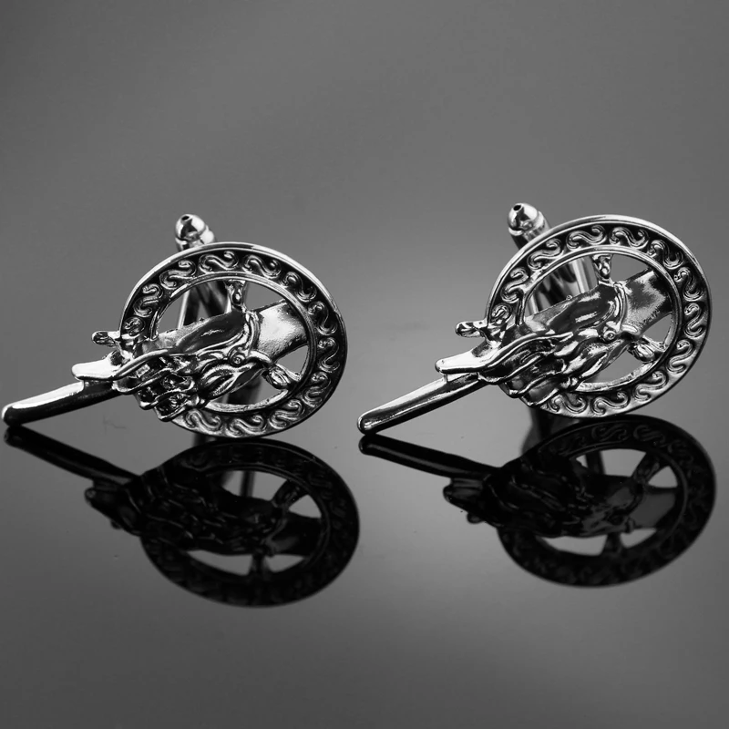 Movie Jewelry Game Of Thrones Hand of the King Cufflinks For Mens Vintage Cuff Buttons Gemelos Shirt King's Hand Cuff Links
Movie Jewelry Game Of Thrones Hand of the King Cufflinks For Mens Vintage Cuff Buttons Gemelos Shirt King's Hand Cuff Links