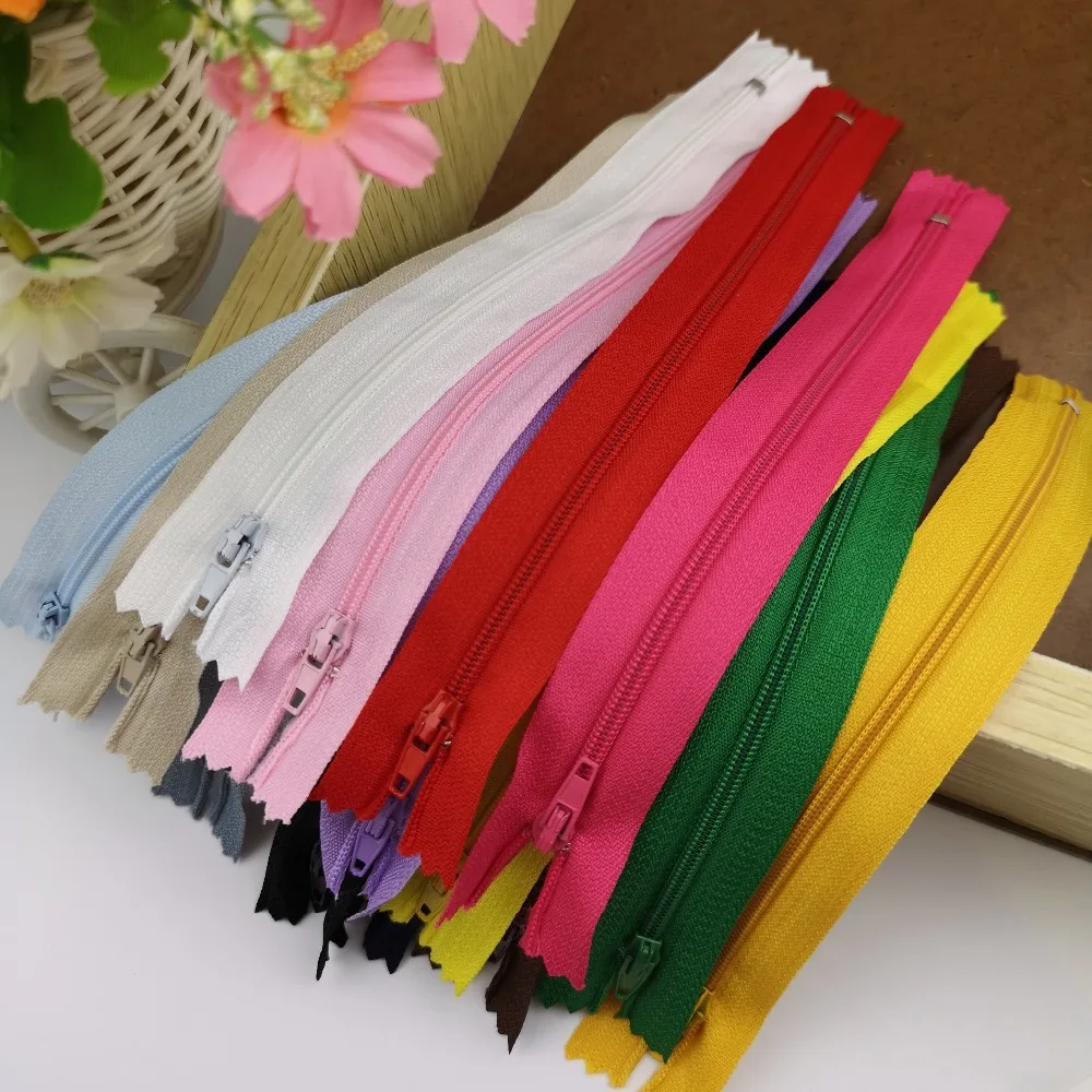 20cm 10pcs 3# Closed End Plastic Nylon Zip Coil Sewing Trousers Zippers 9 Inch 23 cm DIY Accessories for Tailor Sewing Clothing
20cm 10pcs 3# Closed End Plastic Nylon Zip Coil Sewing Trousers Zippers 9 Inch 23 cm DIY Accessories for Tailor Sewing Clothing