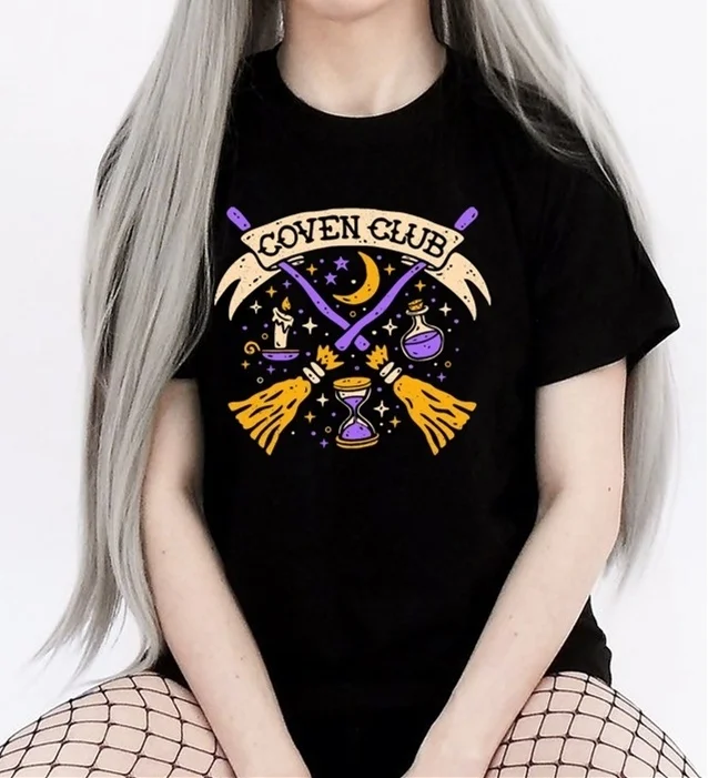 Kuakuayu-JF Women Vintage Fashion Coven Club T-Shirt Grunge Witch Black Tee Gothic Halloween Clothing
Kuakuayu-JF Women Vintage Fashion Coven Club T-Shirt Grunge Witch Black Tee Gothic Halloween Clothing