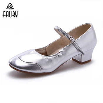 Square Dance Shoes Ladies Modern Salsa Tap Latin Tango Dancing Shoes For Women Jazz Leather Frosted Aerobics Shoes High Quality
Square Dance Shoes Ladies Modern Salsa Tap Latin Tango Dancing Shoes For Women Jazz Leather Frosted Aerobics Shoes High Quality