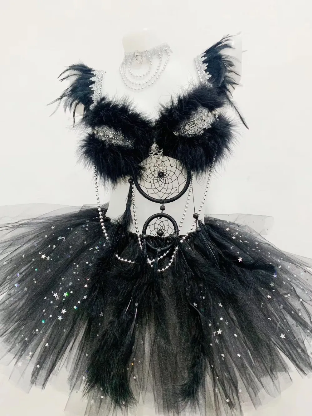 Women's Stage wear Costume Sexy Rhinestone Feather Bra Tutu Skirt Design Dj Dancer Female Singer Nightclub Dance Wear
Women's Stage wear Costume Sexy Rhinestone Feather Bra Tutu Skirt Design Dj Dancer Female Singer Nightclub Dance Wear