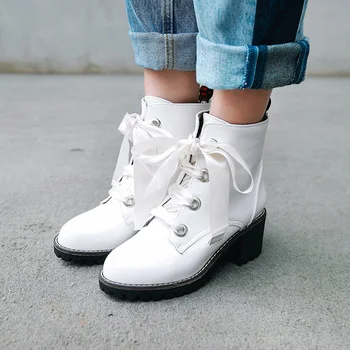 European street style round head paint ankle boots fashion lace-up white black high heels thick women's motorcycle boots
European street style round head paint ankle boots fashion lace-up white black high heels thick women's motorcycle boots