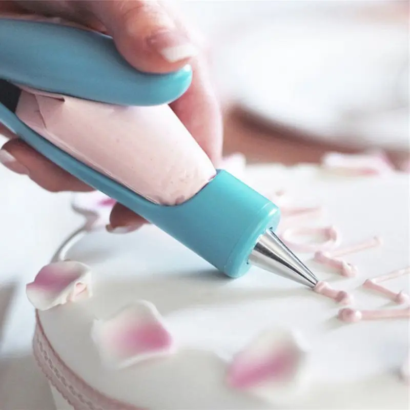 New Food grade ABS + Metal Baking Tools Cake Kitchen Accessories Tool Decorative Spray Gun Bag Decorating Mouth Set Cake Squeeze
New Food grade ABS + Metal Baking Tools Cake Kitchen Accessories Tool Decorative Spray Gun Bag Decorating Mouth Set Cake Squeeze