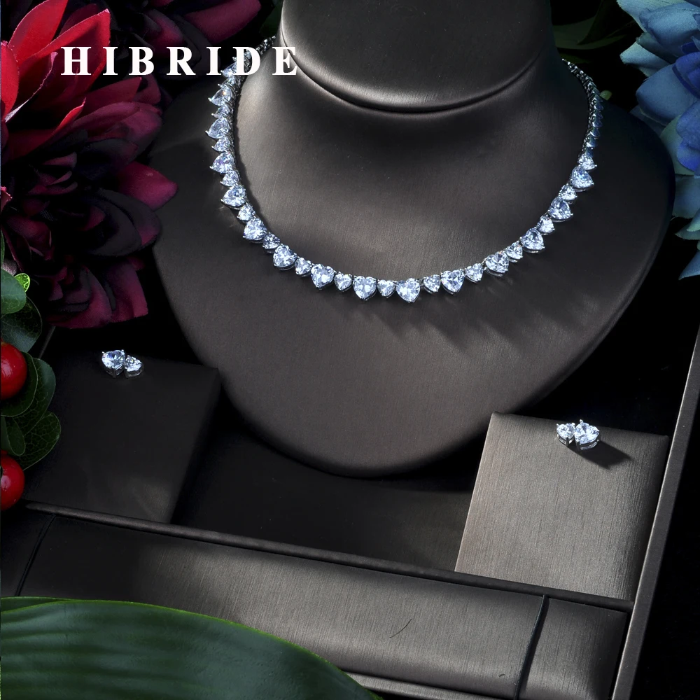 Женский ювелирный набор HIBRIDE, нигерийский Модный Ювелирный Набор с цветами из чистого кубического циркония для свадьбы, N-172
Женский ювелирный набор HIBRIDE, нигерийский Модный Ювелирный Набор с цветами из чистого кубического циркония для свадьбы, N-172