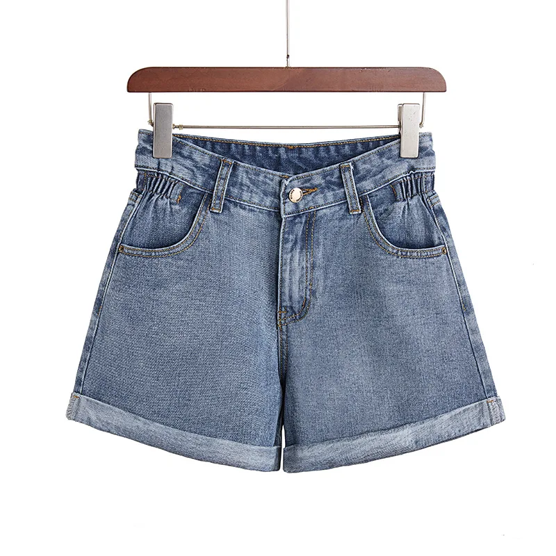 Summer 2019 new hemmed wide leg five-point hot pants women Korean version of slim loose flanging denim shorts women
Summer 2019 new hemmed wide leg five-point hot pants women Korean version of slim loose flanging denim shorts women