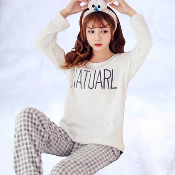 Korean Version Of The Latest Winter Flannel Pajamas Girls Long-sleeve Thick Warmth Hot Style Coral Velvet Set Home Wear
Korean Version Of The Latest Winter Flannel Pajamas Girls Long-sleeve Thick Warmth Hot Style Coral Velvet Set Home Wear