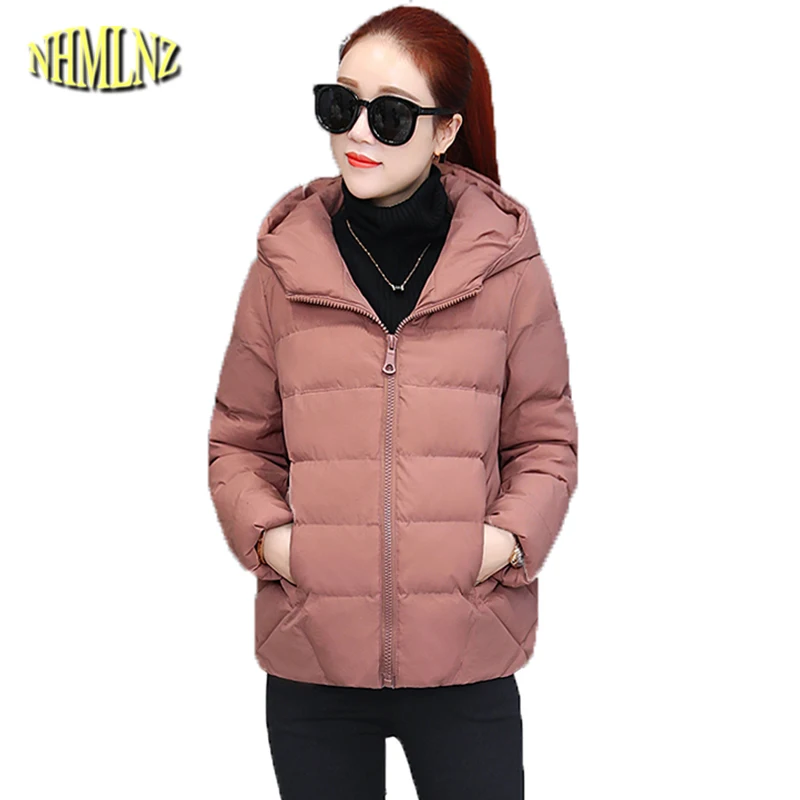 2019 Winter New Solid Color Coat Women Fashion Hooded Short Parkas Long sleeve Zipper Casual Warm Cotton Jacket Female DAN266
2019 Winter New Solid Color Coat Women Fashion Hooded Short Parkas Long sleeve Zipper Casual Warm Cotton Jacket Female DAN266