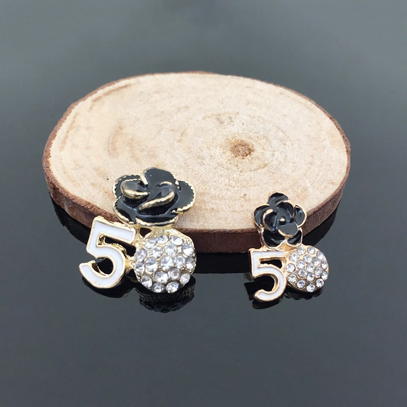 2016New 100Pcs "5" Black Flower Rhinestone Buttons for Wedding Decoration and DIY hair Accessories HZ138
2016New 100Pcs "5" Black Flower Rhinestone Buttons for Wedding Decoration and DIY hair Accessories HZ138