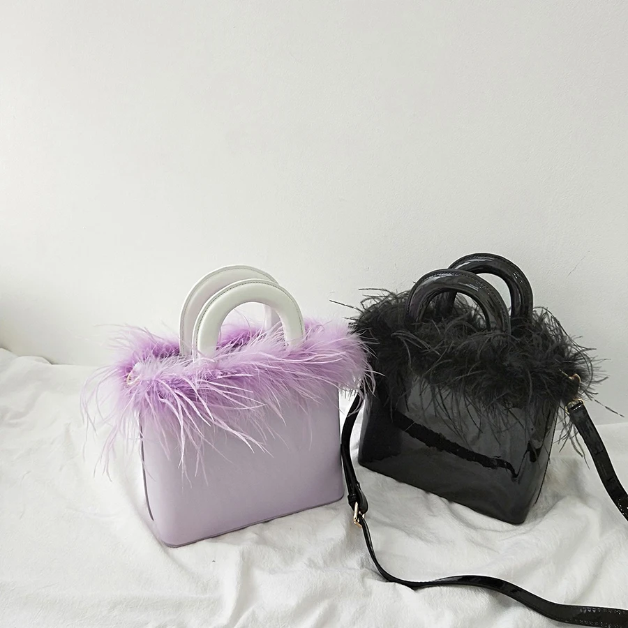 Elegant Plush Handbags Women Shoulder Bags Luxury Designer Leather Women Handbags Pu Large Capacity Bucket Ladies Messenger Bags
Elegant Plush Handbags Women Shoulder Bags Luxury Designer Leather Women Handbags Pu Large Capacity Bucket Ladies Messenger Bags