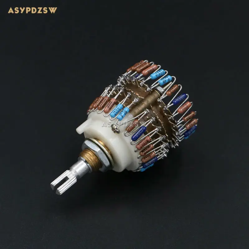 23 Step pinion handle stepping potentiometer 10K/50K/100K (2 Channel) Power amplifier Volume potentiometer
23 Step pinion handle stepping potentiometer 10K/50K/100K (2 Channel) Power amplifier Volume potentiometer