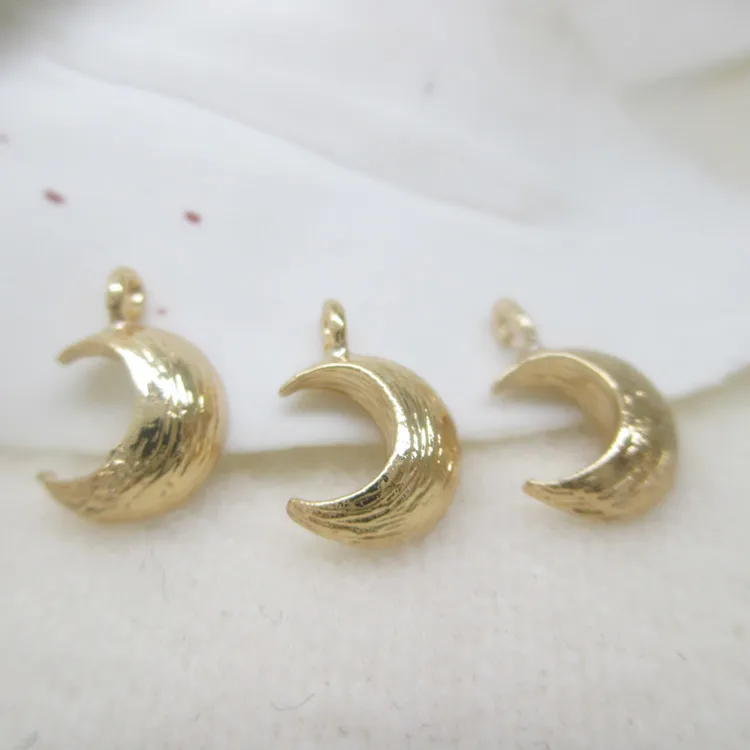 6PCS 10x7MM 24K Gold Color Plated Brass Moon Necklace Pendant Charm for DIY Jewelry Making Finding Accessories
6PCS 10x7MM 24K Gold Color Plated Brass Moon Necklace Pendant Charm for DIY Jewelry Making Finding Accessories