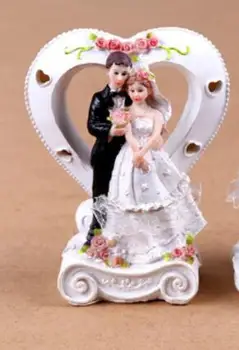 Creative cartoon wedding doll small gifts wholesale lovers resin doll handmade crafts customization crafts sculpture
Creative cartoon wedding doll small gifts wholesale lovers resin doll handmade crafts customization crafts sculpture