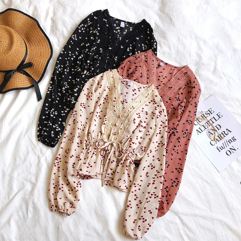 2019 Women Lantern Sleeve V-neck Lace Up Bandage Ruffles Shirt Casual Short Slim High Waist Lace Love Heart Pullover Blouse Tops
2019 Women Lantern Sleeve V-neck Lace Up Bandage Ruffles Shirt Casual Short Slim High Waist Lace Love Heart Pullover Blouse Tops