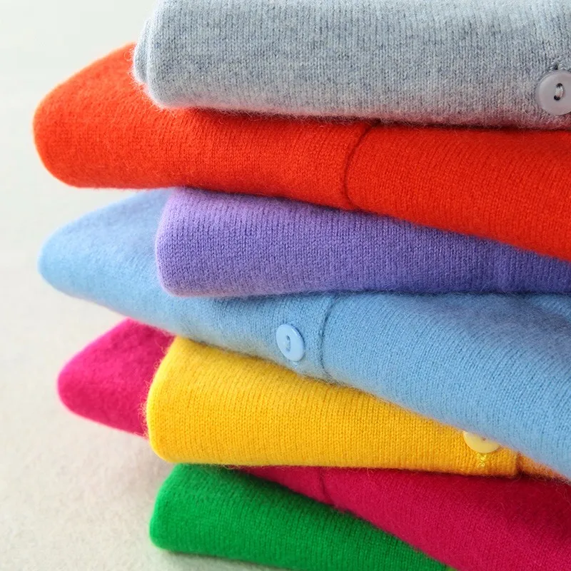 2017 Cardigans V-neck Solid Color Short Cardigan Feminino Basics Women Wool Cashmere Knitted Cardigan Casual Womens Sweater Tops
2017 Cardigans V-neck Solid Color Short Cardigan Feminino Basics Women Wool Cashmere Knitted Cardigan Casual Womens Sweater Tops