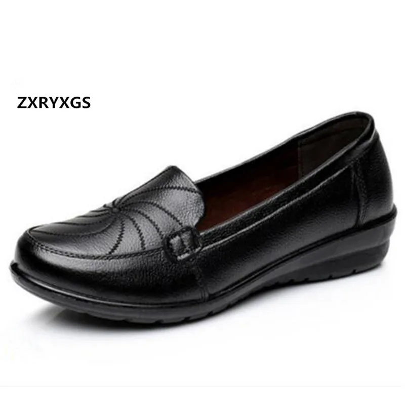 High quality cow leather shoes middle - aged mother flat shoes fashion casual shoes new 2018 Soft comfortable women shoes flat
High quality cow leather shoes middle - aged mother flat shoes fashion casual shoes new 2018 Soft comfortable women shoes flat