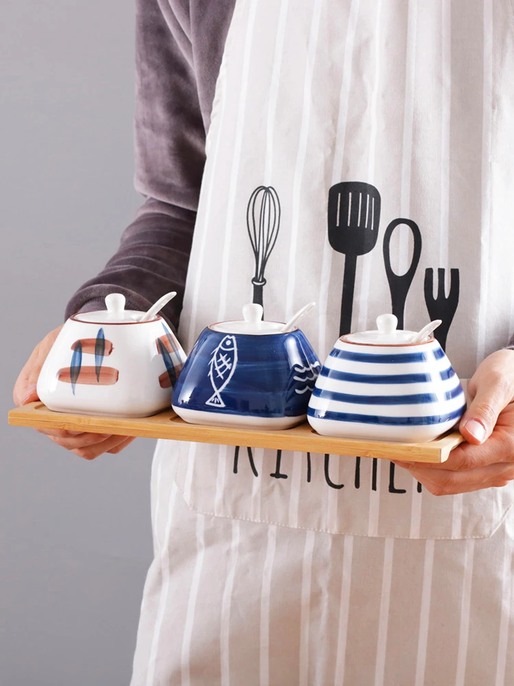 Set of 4 Ceramic Seasoning Rack Spice Pots Bowls With Spoon & Porcelain Box Storage Container Condiment Jars pepper jar CL051011
Set of 4 Ceramic Seasoning Rack Spice Pots Bowls With Spoon & Porcelain Box Storage Container Condiment Jars pepper jar CL051011