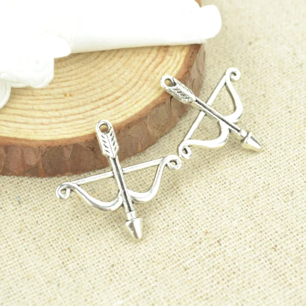 25 Pcs 26*25 mm Zinc Alloy Bow and arrow Charm Tibetan Silver Pendant Jewelry Products Diy Pendants For Necklace Bracelets 2394
25 Pcs 26*25 mm Zinc Alloy Bow and arrow Charm Tibetan Silver Pendant Jewelry Products Diy Pendants For Necklace Bracelets 2394