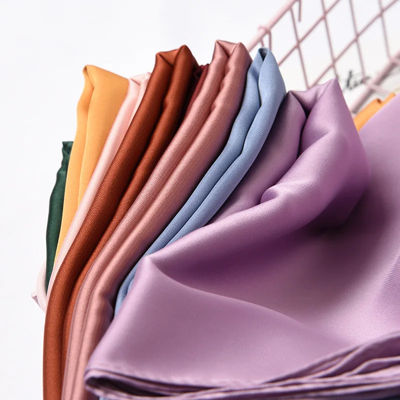 53*53cm HOT women silk scarf GOOD QUALITY pure small square women scarves fashionable foulard neck scarf Apparel Accessories
53*53cm HOT women silk scarf GOOD QUALITY pure small square women scarves fashionable foulard neck scarf Apparel Accessories