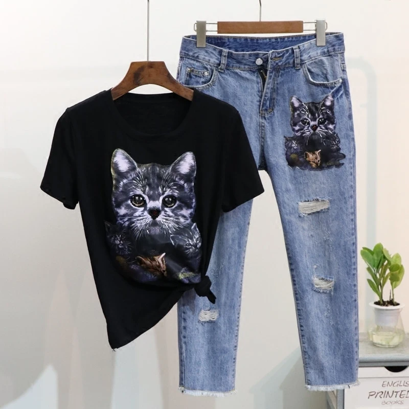 5XL LARGE SIZE 2019 Summer 2 Pieces Set Pants Suits Women Cat Cotton T Shirts Beading White Tshirt Hole Skinny Denim Jeans Sets
5XL LARGE SIZE 2019 Summer 2 Pieces Set Pants Suits Women Cat Cotton T Shirts Beading White Tshirt Hole Skinny Denim Jeans Sets