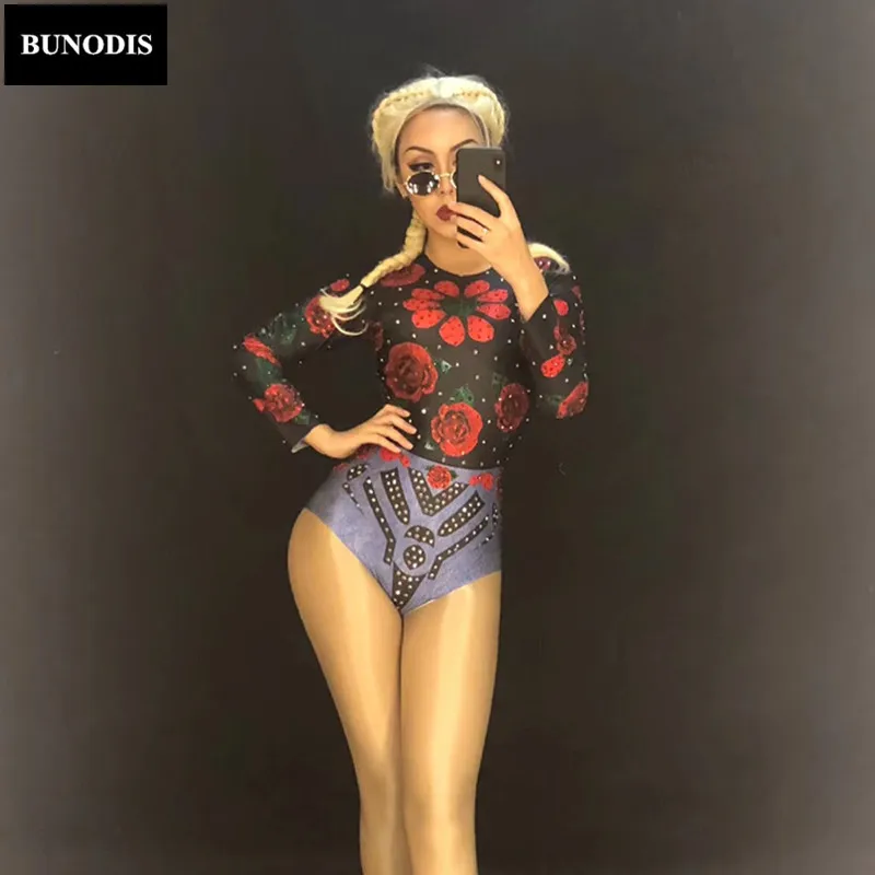 ZD429 Black Women Sexy Bodysuit Red Flowers Sparkling Crystals Nightclub Party Stage Wear Singer Dancer Bling Costumes
ZD429 Black Women Sexy Bodysuit Red Flowers Sparkling Crystals Nightclub Party Stage Wear Singer Dancer Bling Costumes