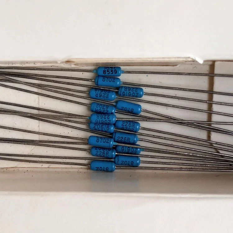 New and original 226R sky blue DALE 1/4w 0.25W high precision 1% metal film resistor can be substituted for 230R
New and original 226R sky blue DALE 1/4w 0.25W high precision 1% metal film resistor can be substituted for 230R
