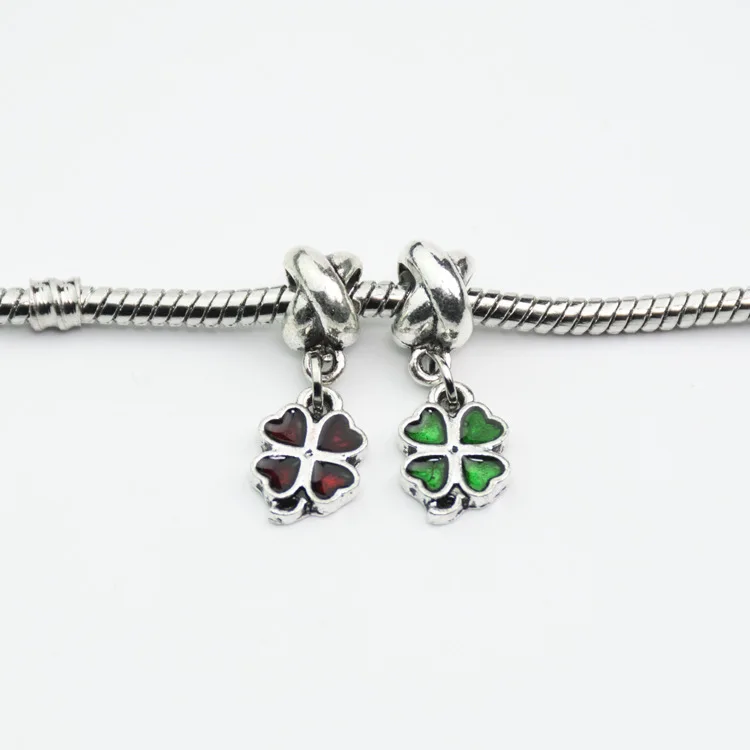 Lucky clover with Green color Dangle Pendant Charms European Beads Fit Pandora Charms Bracelets & Bangles Necklace B00011
Lucky clover with Green color Dangle Pendant Charms European Beads Fit Pandora Charms Bracelets & Bangles Necklace B00011