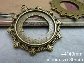 20 pcs Big Filigree Cabochon Base Settings,44*49mm (inner 30mm round),Blank Pendant Tray,Antique Bronze / Antique Silver
20 pcs Big Filigree Cabochon Base Settings,44*49mm (inner 30mm round),Blank Pendant Tray,Antique Bronze / Antique Silver