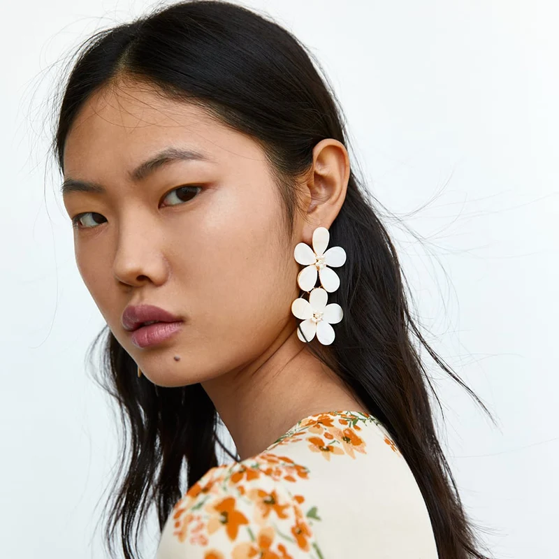 Flatfoosie New Za White Flower Statement Earrings Women Wedding Party Trendy Large Drop Dangle Earrings 2019 Bohemian Jewelry
Flatfoosie New Za White Flower Statement Earrings Women Wedding Party Trendy Large Drop Dangle Earrings 2019 Bohemian Jewelry