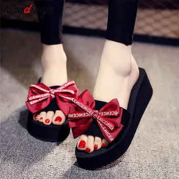 Fashion Flip Flops Women Beach Slippers For Women Summer Shoes Platform Wedge Slippers Women Shoes 2020 schoenen vrouw
Fashion Flip Flops Women Beach Slippers For Women Summer Shoes Platform Wedge Slippers Women Shoes 2020 schoenen vrouw