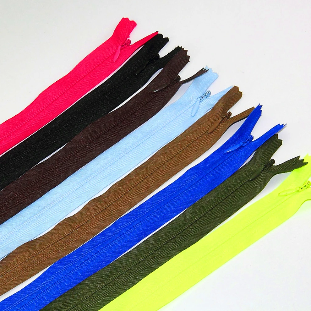 2pcs/lot High quality invisible zipper 70CM clothing accessories cushions zipper dark skirt back zipper
2pcs/lot High quality invisible zipper 70CM clothing accessories cushions zipper dark skirt back zipper
