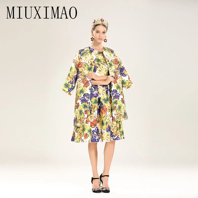Europe Style 2018 Autunm New Arrival Fashion Casual Straight O-Neck Three Quarter Beading Flower Print Knee-Length Jacket Women
Europe Style 2018 Autunm New Arrival Fashion Casual Straight O-Neck Three Quarter Beading Flower Print Knee-Length Jacket Women