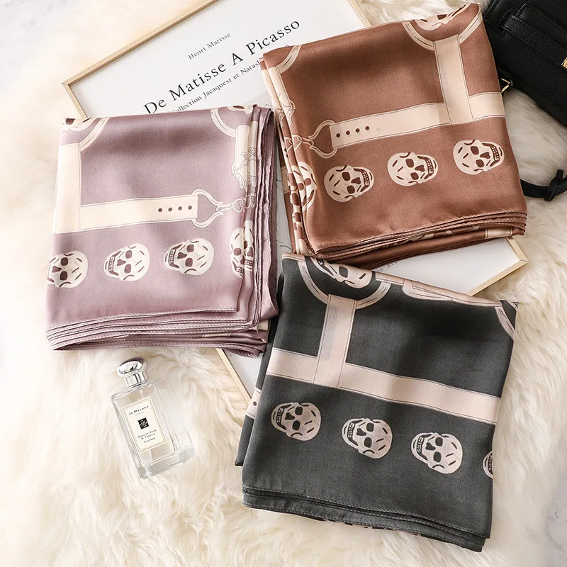 2019 Designer Brand Women Scarf Fashion Skull Silk Scarves Summer Shawls and Wraps Lady Pashmina Bandana Female Foulard Hijabs
2019 Designer Brand Women Scarf Fashion Skull Silk Scarves Summer Shawls and Wraps Lady Pashmina Bandana Female Foulard Hijabs