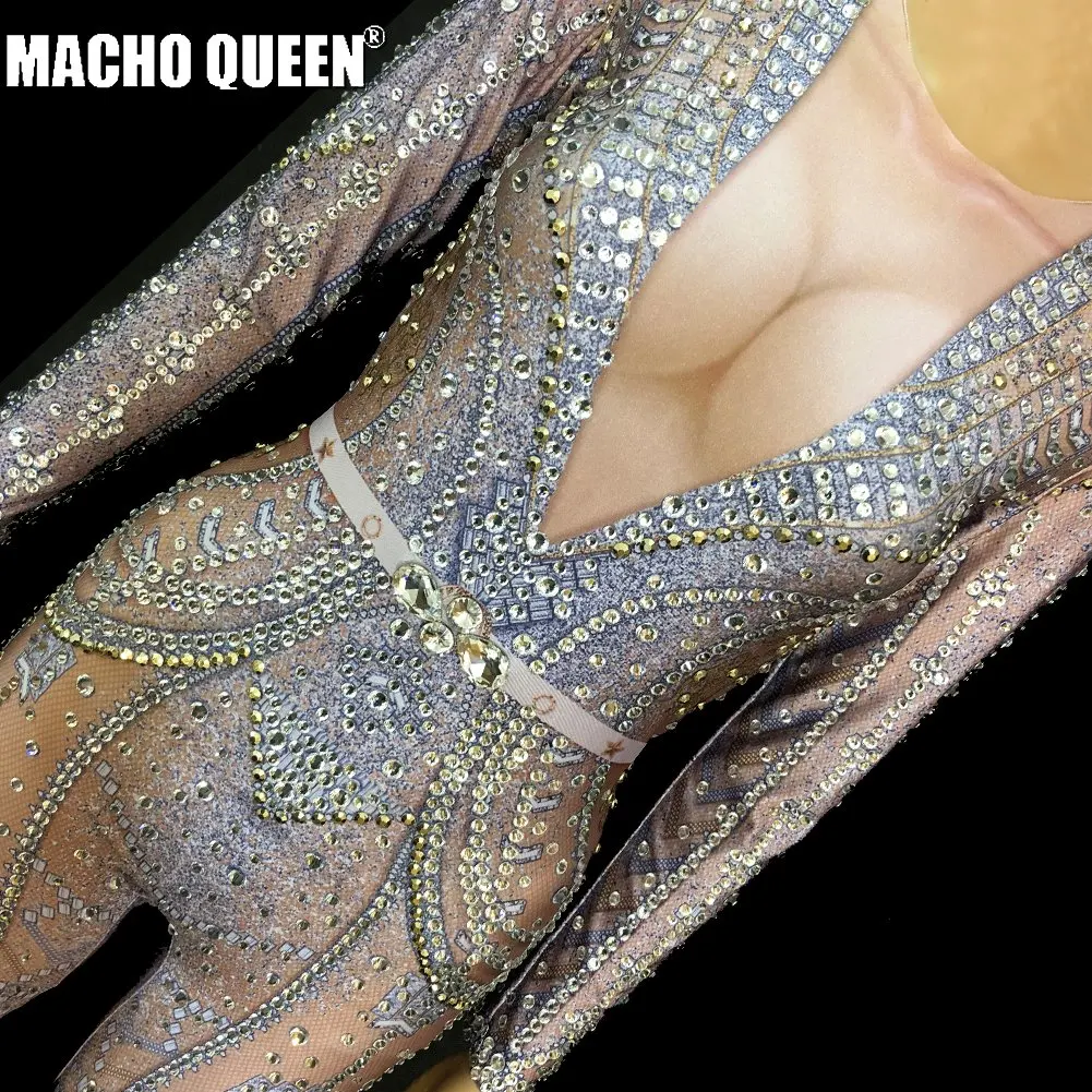Nude Rhinestone Sparkly Bodysuit Crystal Jumpsuit Drag Queen Stage Performance Singer Costume Celebrity Brithday Party Clothes
Nude Rhinestone Sparkly Bodysuit Crystal Jumpsuit Drag Queen Stage Performance Singer Costume Celebrity Brithday Party Clothes