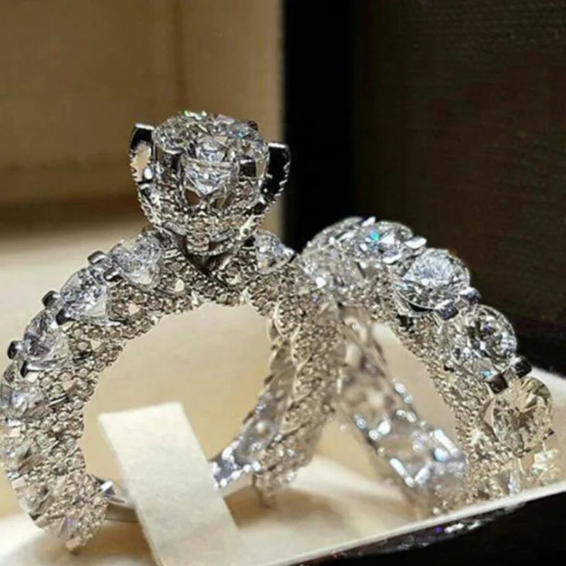 2Pcs/Set jewelry crystal ring set European and American inlaid rhinestone fashion pair ring women party gift
2Pcs/Set jewelry crystal ring set European and American inlaid rhinestone fashion pair ring women party gift