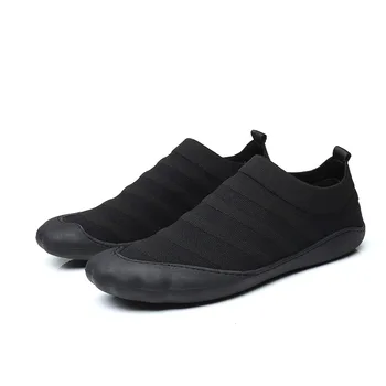 2020 Fashion Loafers Men Fly Weaving Soft Shoes All Black Casual Driving Shoe Men Breathable Lazy Shoes Sneakers Size 38-43
2020 Fashion Loafers Men Fly Weaving Soft Shoes All Black Casual Driving Shoe Men Breathable Lazy Shoes Sneakers Size 38-43