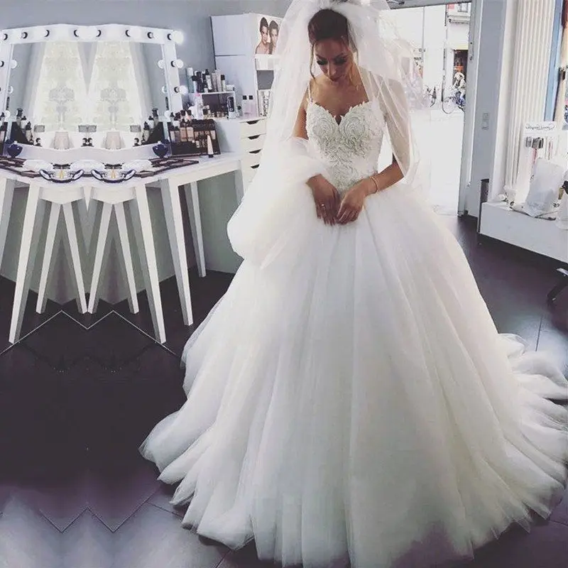 Sexy Spaghetti Straps Backless Wedding Dresses 2019 A-Line Beach Lace Appliques Bride Dress Lace up Back
Sexy Spaghetti Straps Backless Wedding Dresses 2019 A-Line Beach Lace Appliques Bride Dress Lace up Back