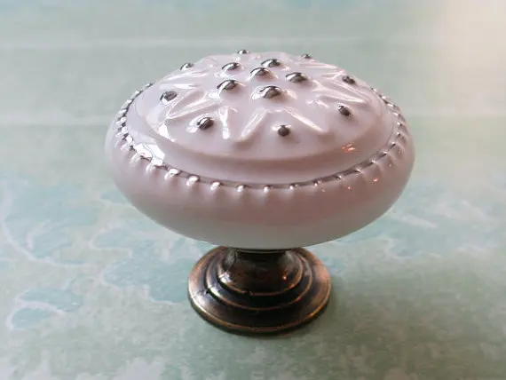 White Dresser Knob / Drawer Knobs Pulls Handles Ceramic Kitchen Cabinet Knobs Antique bronze Knob Pull Handle Porcelain Embossed
White Dresser Knob / Drawer Knobs Pulls Handles Ceramic Kitchen Cabinet Knobs Antique bronze Knob Pull Handle Porcelain Embossed