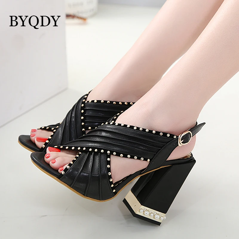 BYQDY New 2020 Trendy Rivet Women Sandals Thick Heel Buckle Strap Sandals Summer Rome Open Toe Female Shoes Rubber Sole Sandals
BYQDY New 2020 Trendy Rivet Women Sandals Thick Heel Buckle Strap Sandals Summer Rome Open Toe Female Shoes Rubber Sole Sandals