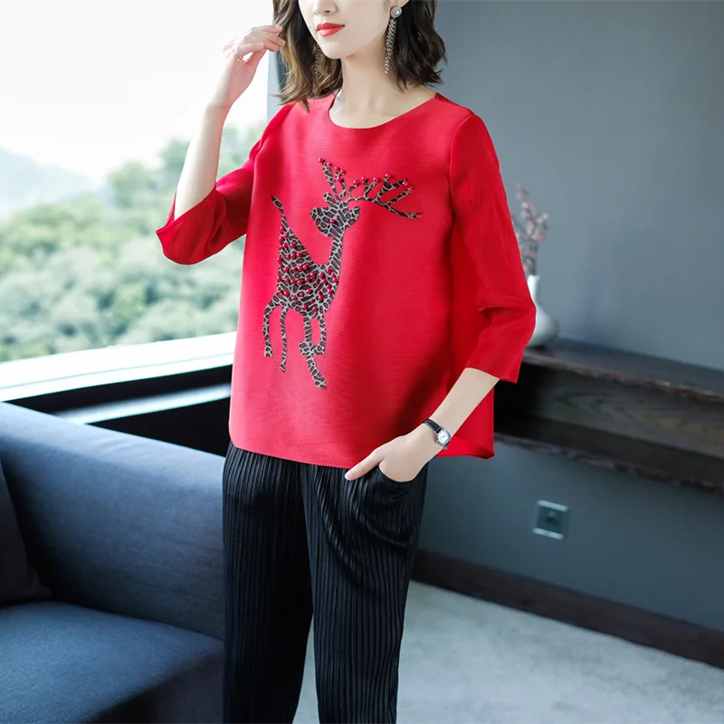 Azterumi Fashion New Women Beading Red Shirts Animal Print Three Quarter Sleeve Pleats Blouses Top Women Elegant Loose Shirts
Azterumi Fashion New Women Beading Red Shirts Animal Print Three Quarter Sleeve Pleats Blouses Top Women Elegant Loose Shirts
