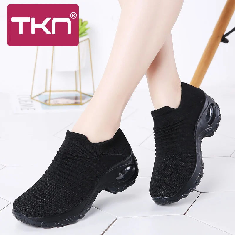 Autumn women flats shoes ladies casual sneakers breathable mesh non-slip rubber sole tenis feminino woman platform sneakers 1871
Autumn women flats shoes ladies casual sneakers breathable mesh non-slip rubber sole tenis feminino woman platform sneakers 1871