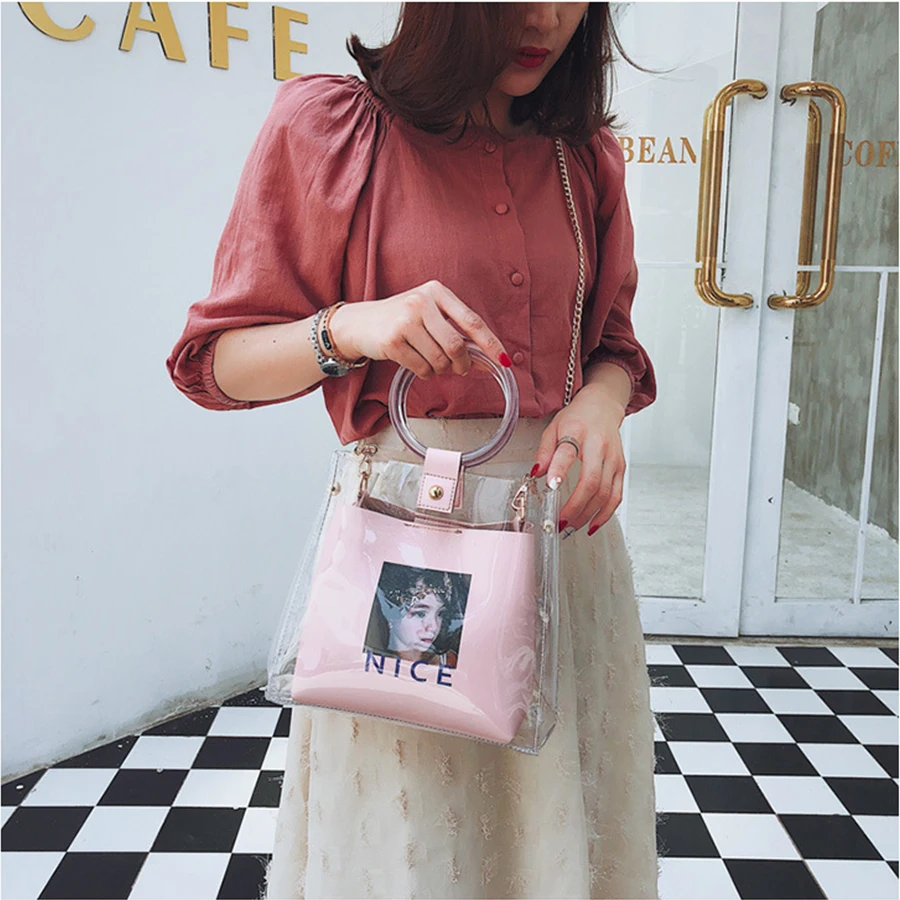 Fashion Women's Ring Transparent Mother Bag PVC Designer Shoulder Messenger Bag INS Chic Chain Clutch Bag High Quality Handbag
Fashion Women's Ring Transparent Mother Bag PVC Designer Shoulder Messenger Bag INS Chic Chain Clutch Bag High Quality Handbag