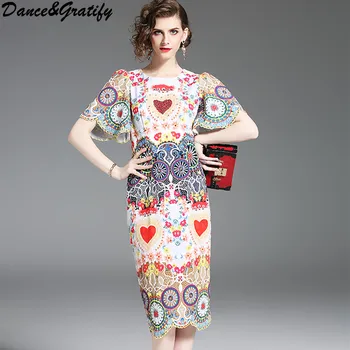 2018 New Summer Vintage Print Midi Runway Sundress Women Butterfly Sleeve Beading Diamonds Party Dresses sukienka letnia
2018 New Summer Vintage Print Midi Runway Sundress Women Butterfly Sleeve Beading Diamonds Party Dresses sukienka letnia