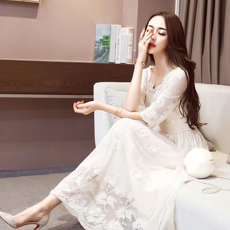Hot Sale 2019 Spring Summer New Women's Lace Dresses Floral Crochet Hollow Out Vestido Casual A-line Slim Party Dress
Hot Sale 2019 Spring Summer New Women's Lace Dresses Floral Crochet Hollow Out Vestido Casual A-line Slim Party Dress