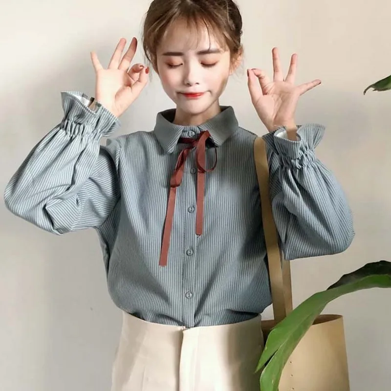 Sweet Lolita shirt 2022 Striped shirt mori girls autumn winter Japanese style cute kawaii blue rabbit bowknot blouse
Sweet Lolita shirt 2022 Striped shirt mori girls autumn winter Japanese style cute kawaii blue rabbit bowknot blouse