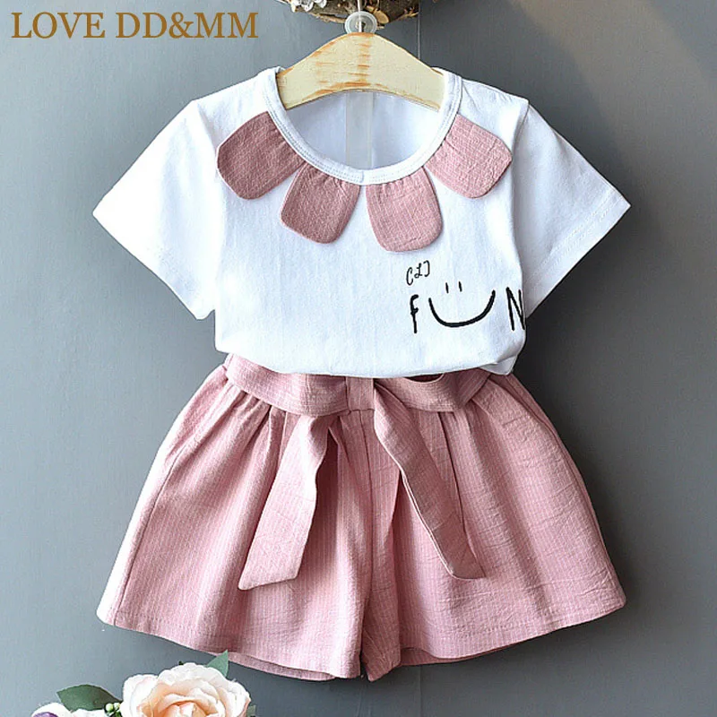 LOVE DD&MM Girls Sets 2019 Summer New Children's Clothing Girls Cute Smile Short-Sleeved T-Shirt + Lace Striped Shorts Suit
LOVE DD&MM Girls Sets 2019 Summer New Children's Clothing Girls Cute Smile Short-Sleeved T-Shirt + Lace Striped Shorts Suit