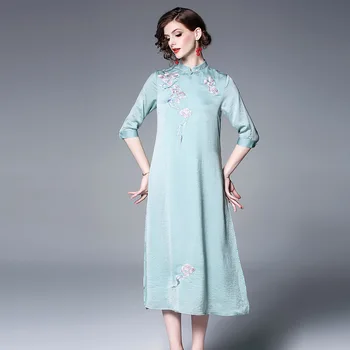 Dress Women Plus Size Spring 2019 New Fashion Chinese Style Embroidered Stand Collar Loose A-Line Young Lady's Dresses Elegant
Dress Women Plus Size Spring 2019 New Fashion Chinese Style Embroidered Stand Collar Loose A-Line Young Lady's Dresses Elegant
