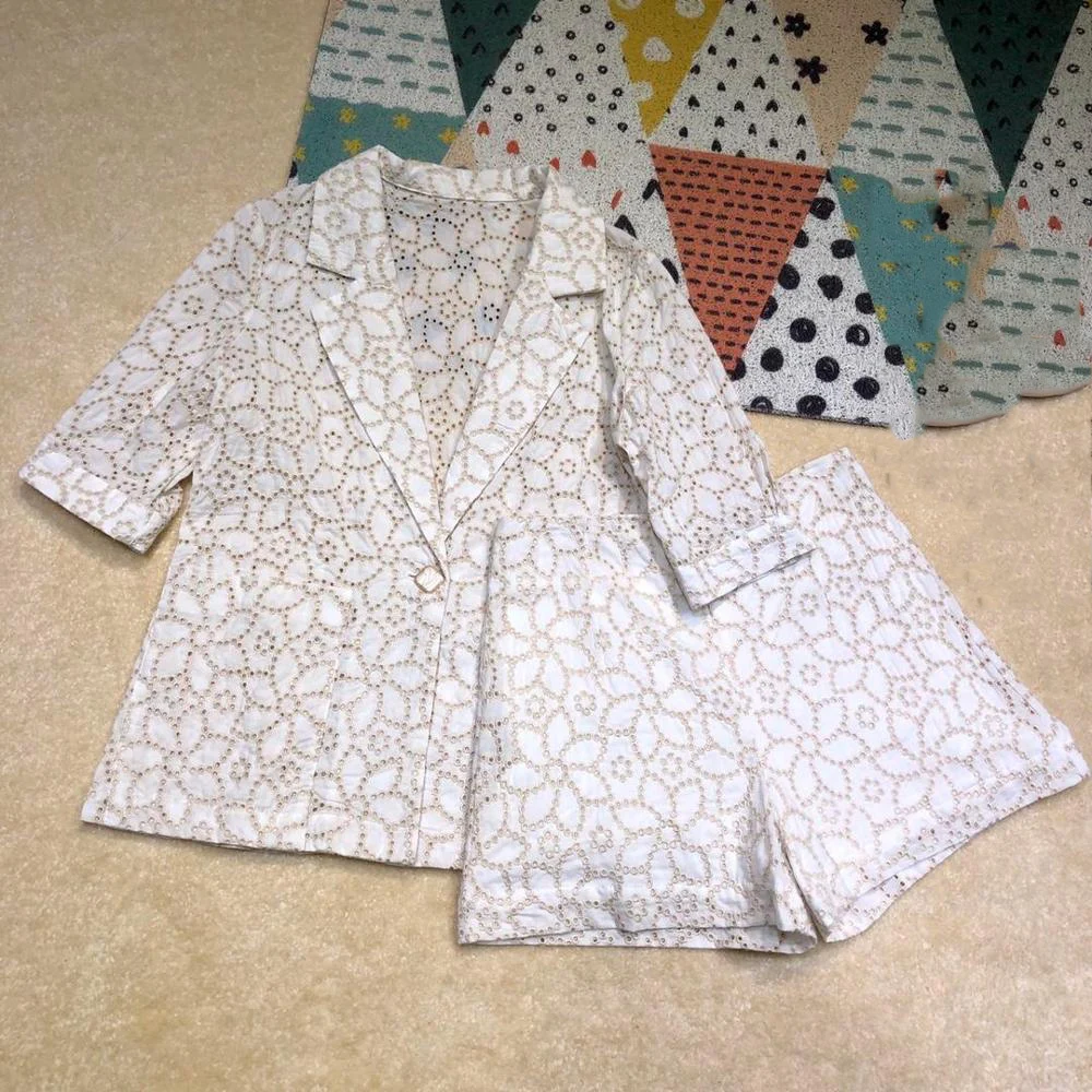 2019 ladies fashion openwork embroidery flower lace set one button small suit zipper shorts 0713
2019 ladies fashion openwork embroidery flower lace set one button small suit zipper shorts 0713
